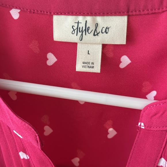 Women's Pink Printed Pintuck Ruffle Sleeve Top with white hearts 🩷🤍🩷 - Picture 2 of 4